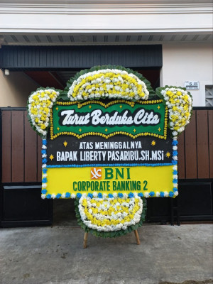 Papan Bunga Duka di Besuki